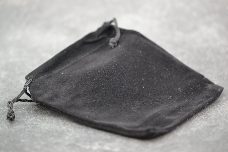 Samt Perlen- Geschenkbeutel Schmuckverpackung 12x10cm schwarz