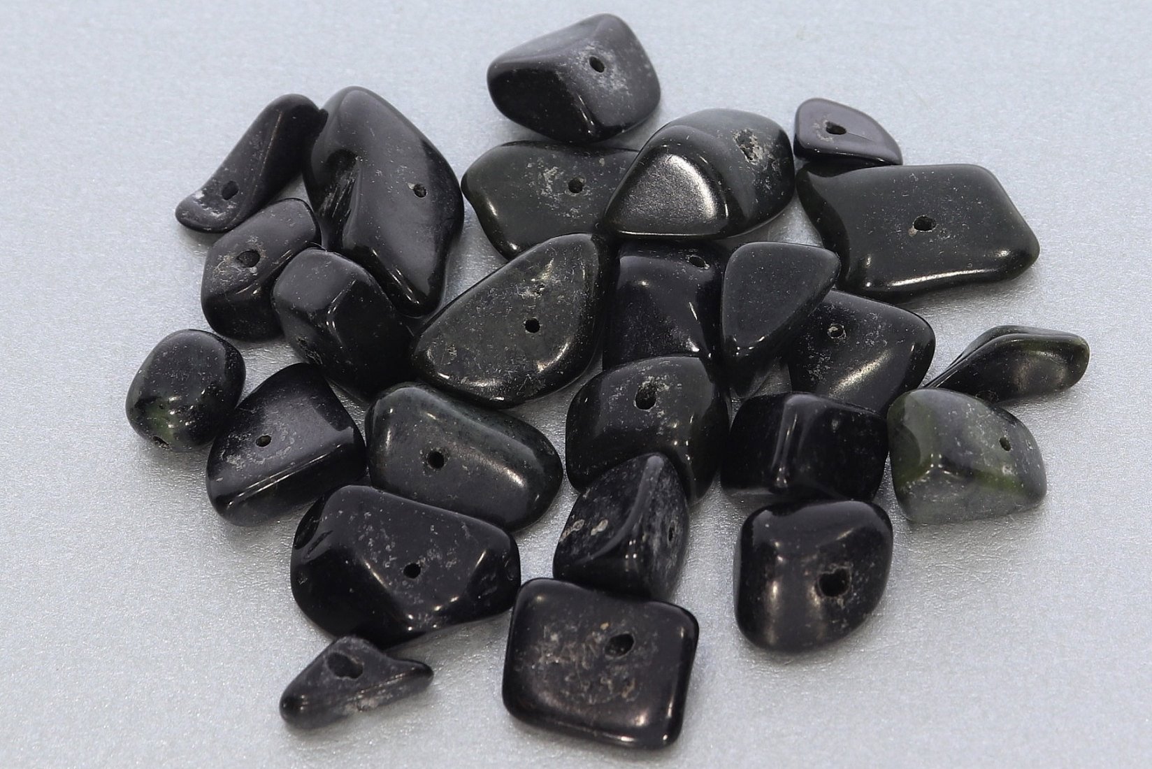 Obsidian grün schwarz Edelstein Splitter gebohrt für Schmuck Herstellung OS244
